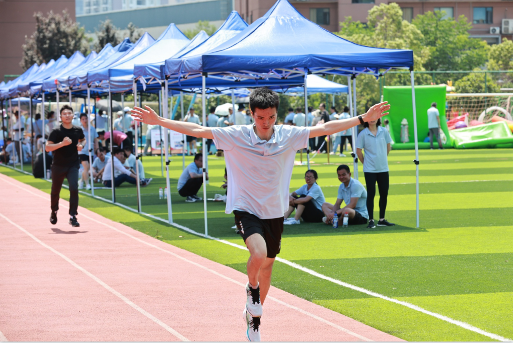 1716949525184400.png 1716949525184400.png